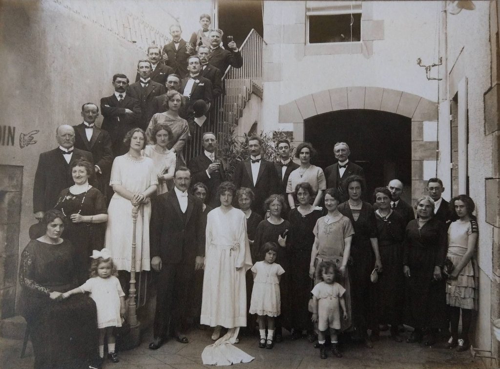 Famille Meynieux on peut y voir Mamette et sa mère
