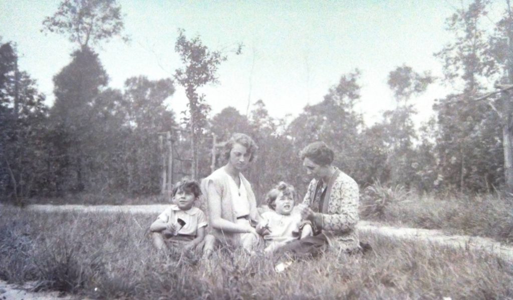 Michel Mamette enfant et femme inconnus